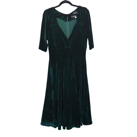 Collectif x ModCloth Green Velvet Fit Flare Dress V-Neck Emerald Midi Large Collectif x ModCloth Green Velvet Fit Flare Dress V-Neck Emerald Midi Large